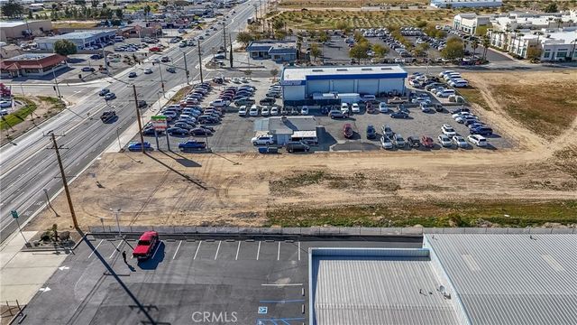 28 Palmdale Road, Victorville