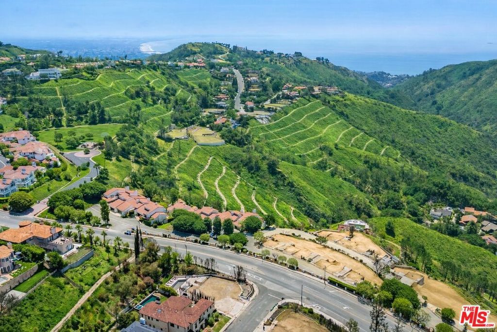 Photo of Listing #26653959