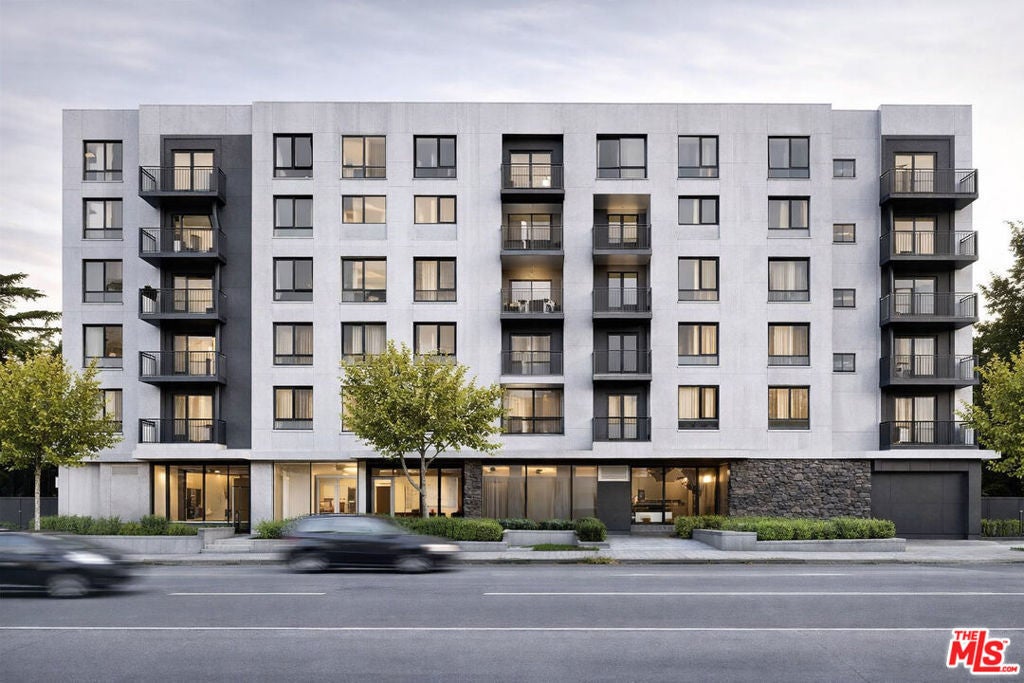 Photo of Listing #26655419