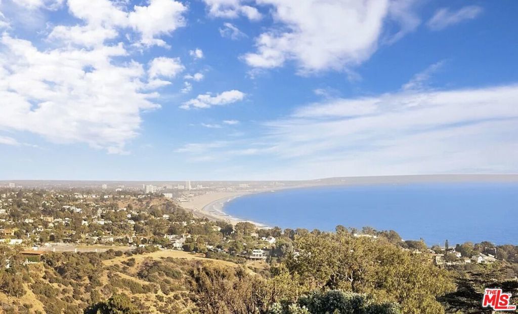 Photo of Listing #26655575