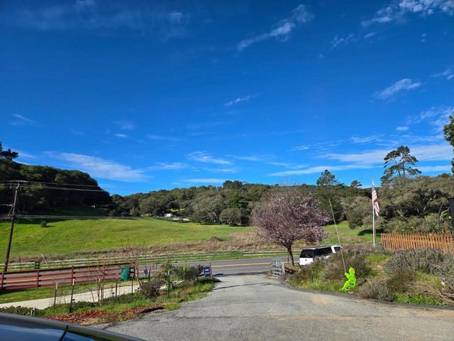 Paradise Road, Salinas