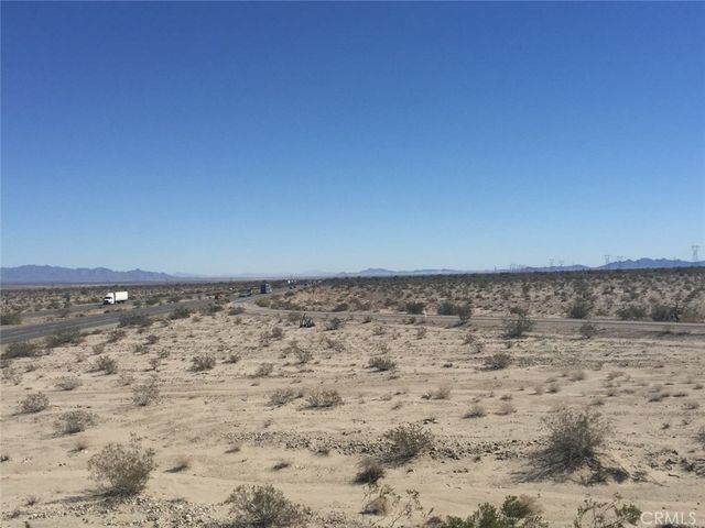 Chuckwalla Valley Road, 