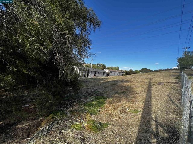 332 Home Acres Ave, Vallejo