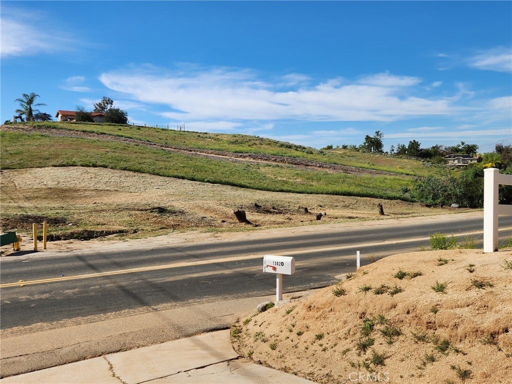 Photo of Listing #IV26046273