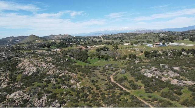 Reseda Springs, Sage