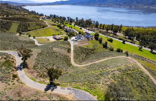 Skyline Drive, Lake Elsinore