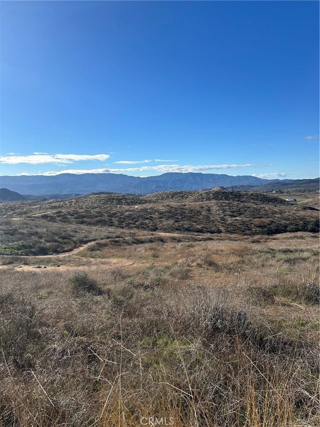 12 Alexander Drive, Hemet