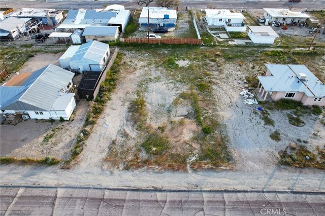 13797 Sutter St, Trona