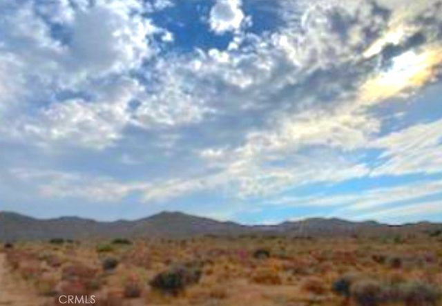 Sutter Road, Apple Valley