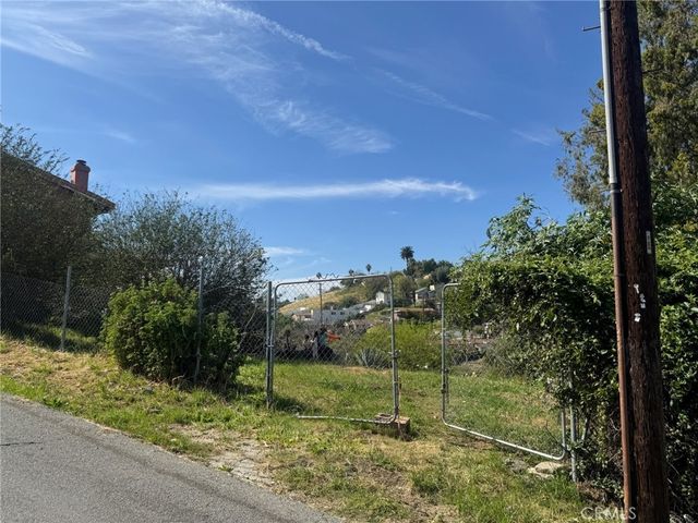3439 Amethyst Street, Los Angeles