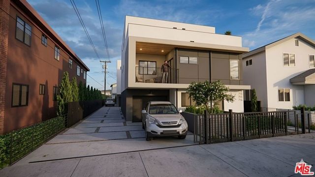 715 E 41st Place, Los Angeles