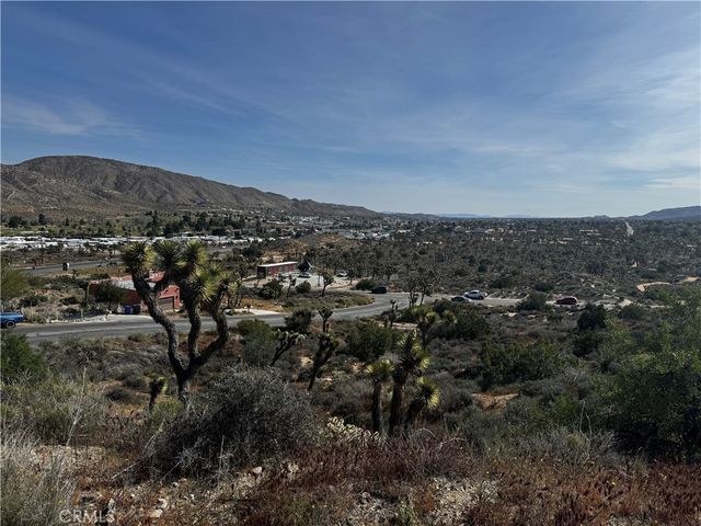 Onaga, Yucca Valley