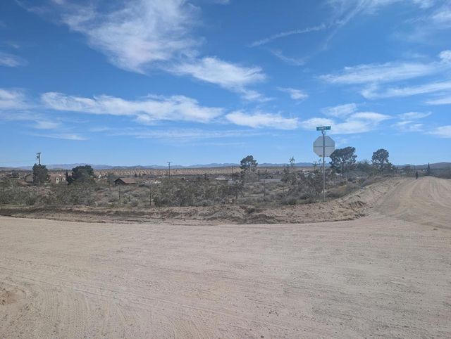 Ripon Avenue, Yucca Valley