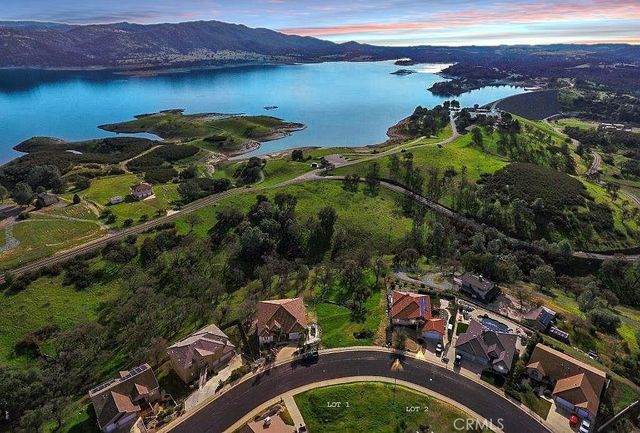 1121 Paradise Peak, Valley Springs