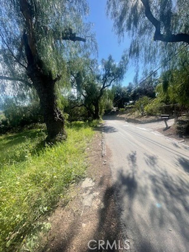 11850 West Trail, Sylmar