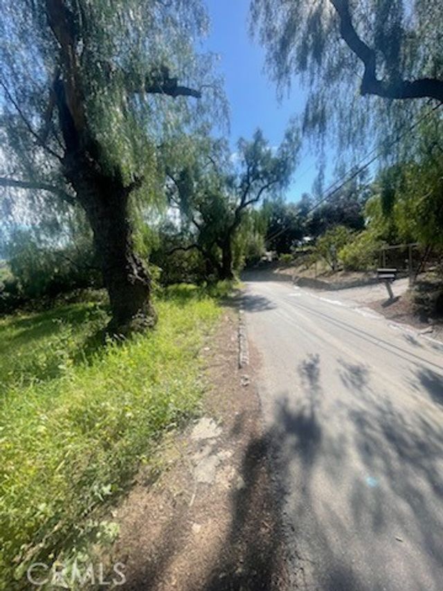 11848 West Trail, Sylmar
