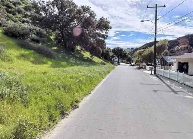 Vac Lincoln Avenue, Castaic