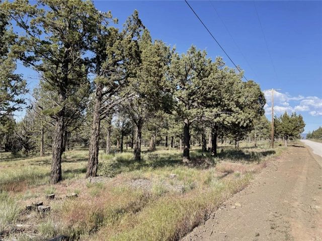 Hilltop Lane, Alturas