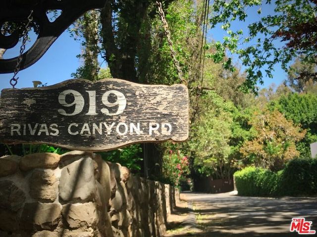 919 Rivas Canyon Road, Pacific Palisades