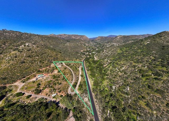 1186 Harbison Canyon, El Cajon