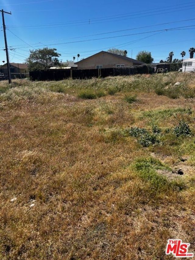 1124 E Theodore Street, Banning