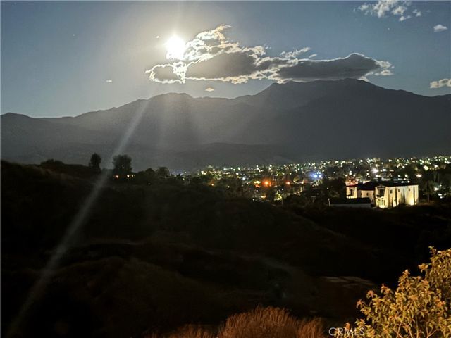 300 Anderson, Hemet