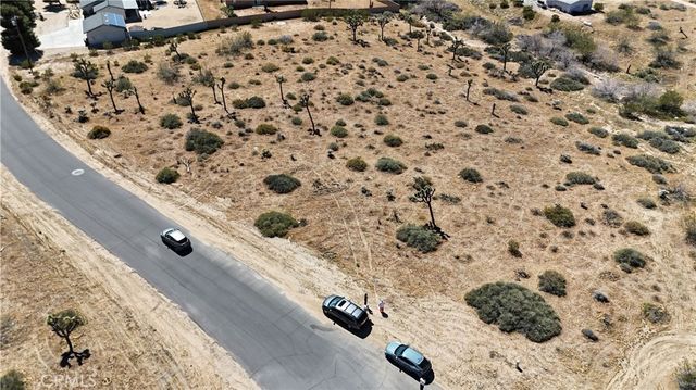 Lennox Avenue, Yucca Valley