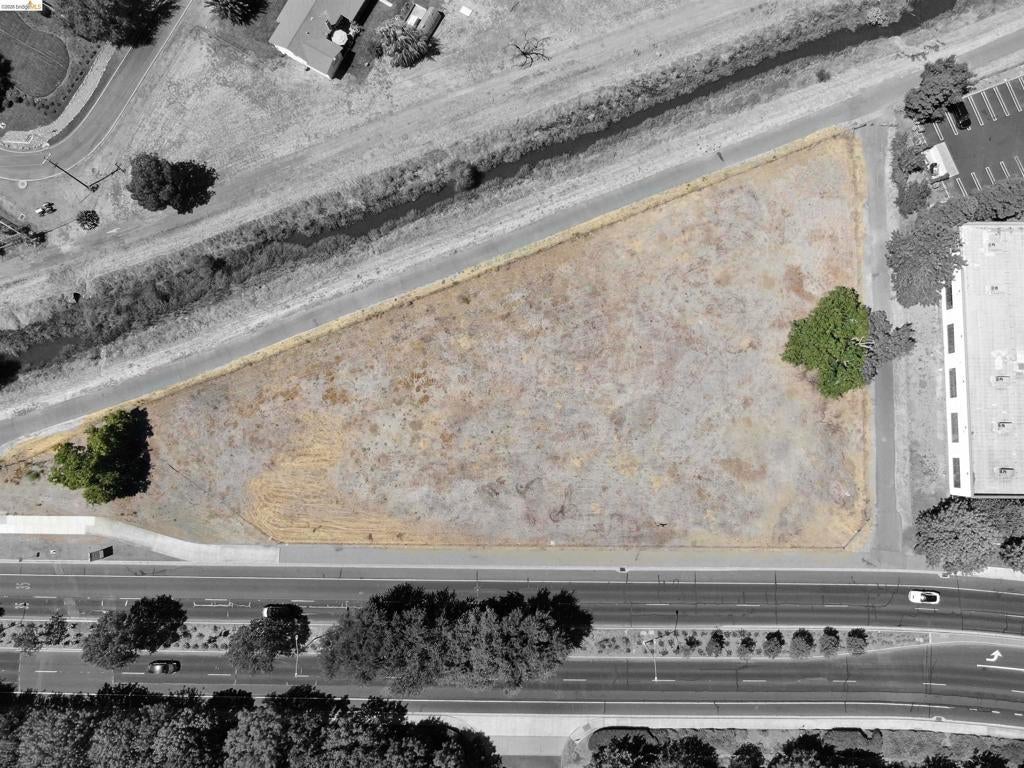 Photo of Listing #41128160