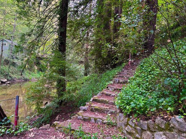 Riverside Road, Brookdale