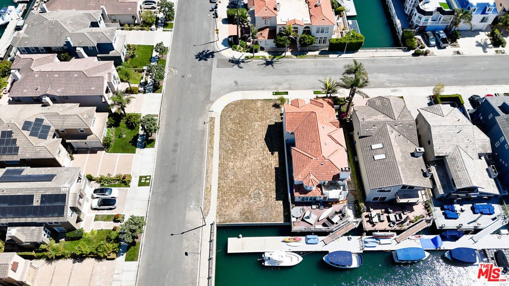 Photo of Listing #26668385