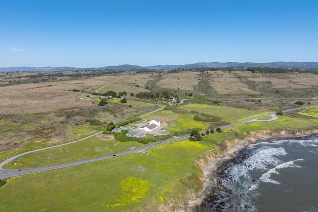1275 Reservoir, Pescadero