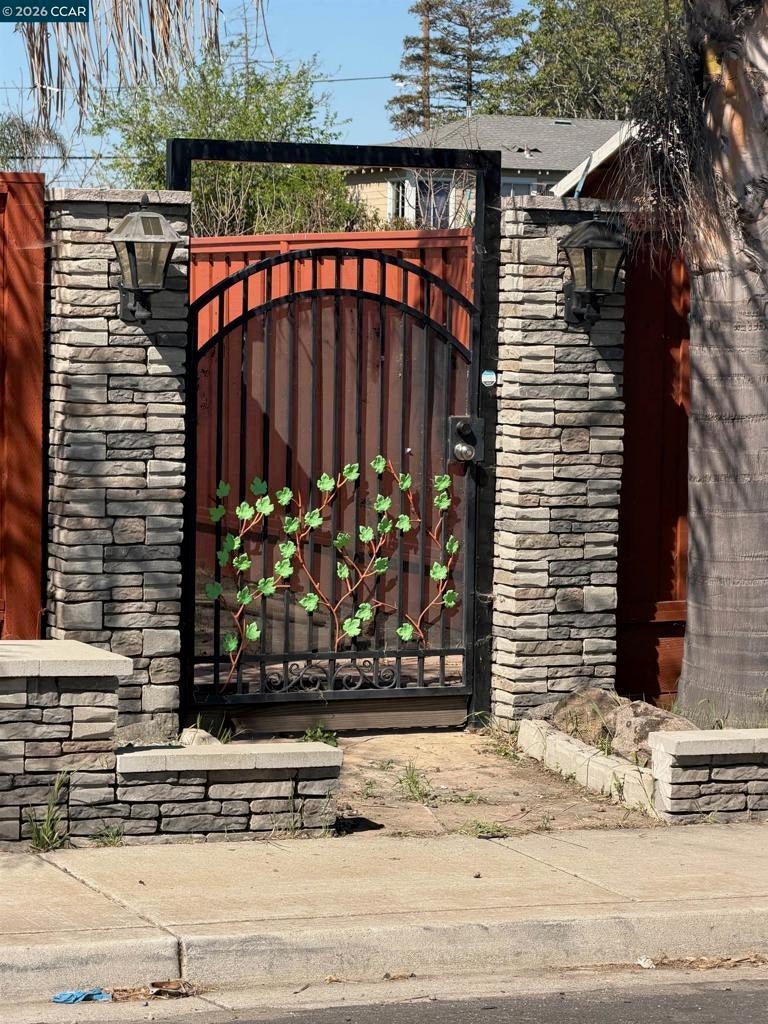 Photo of Listing #41128260