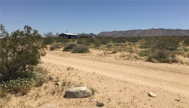 48364 Saddle Rock Way, Landers