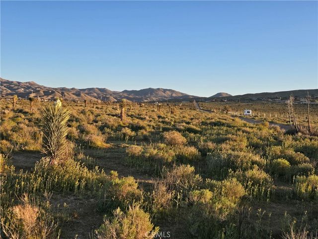54 Japatul Road, Apple Valley