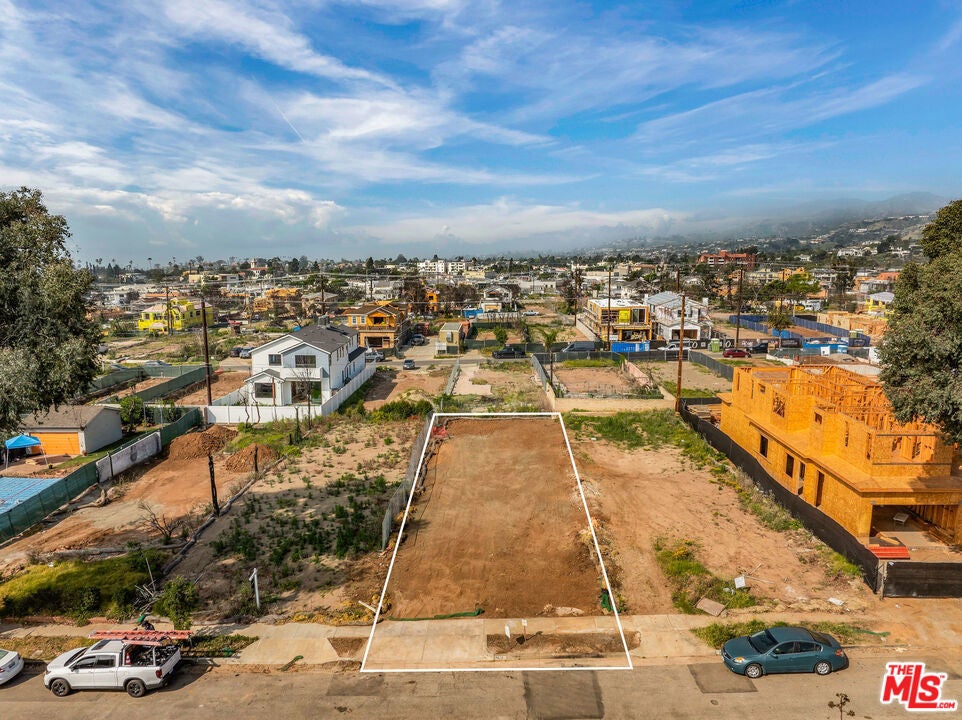 Photo of Listing #26669037