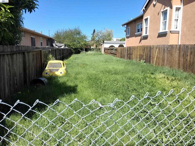 1327 97th Ave, Oakland