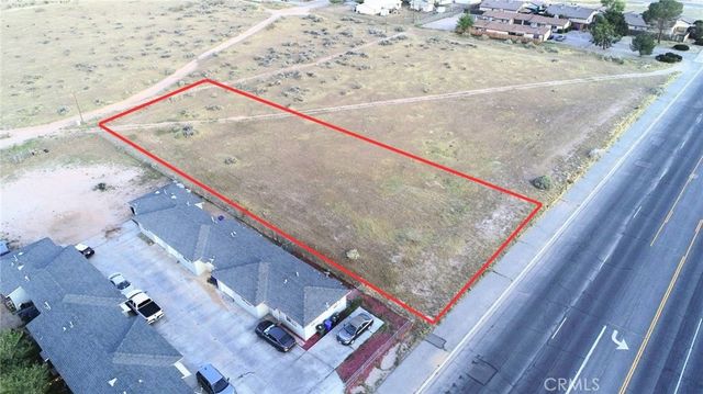 11 Navajo Road, Apple Valley