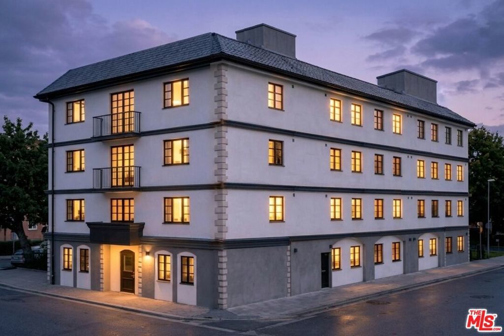 Photo of Listing #26670455