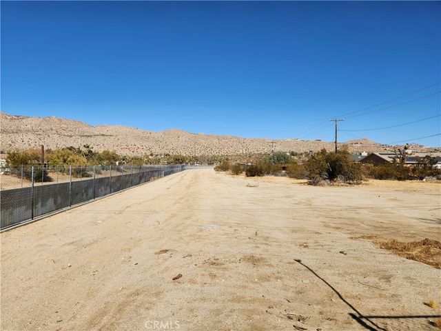 Cassia Drive, Yucca Valley
