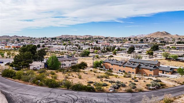 15750 Olalee Road, Apple Valley