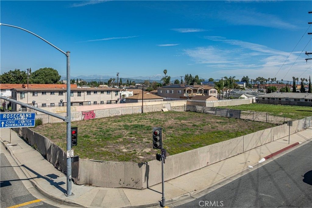 12209 Rosecrans Avenue, Norwalk