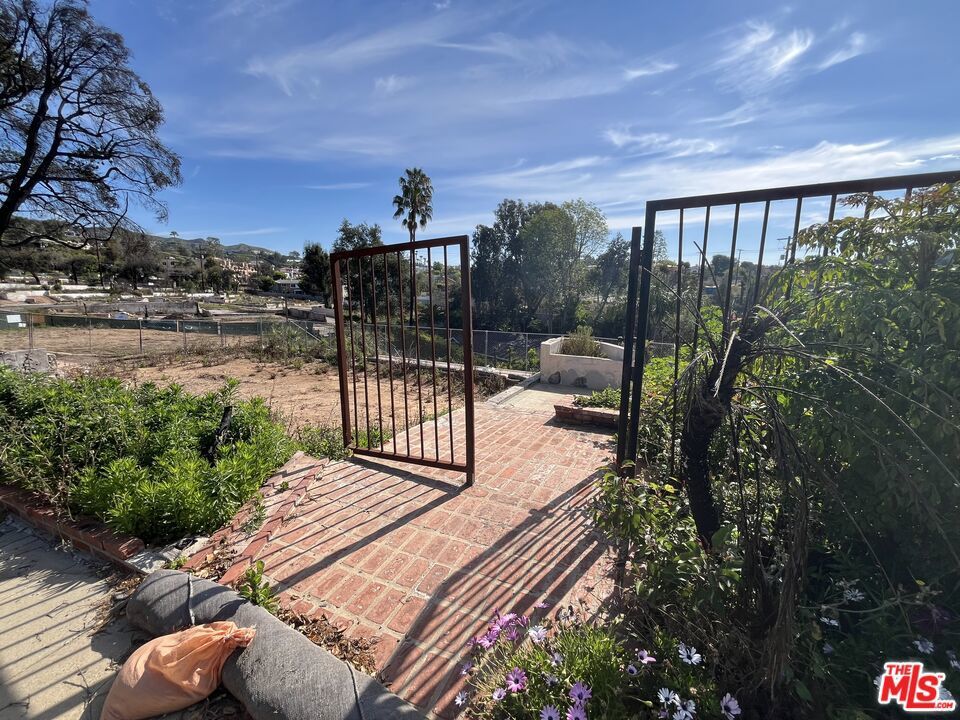 Photo of Listing #26672011