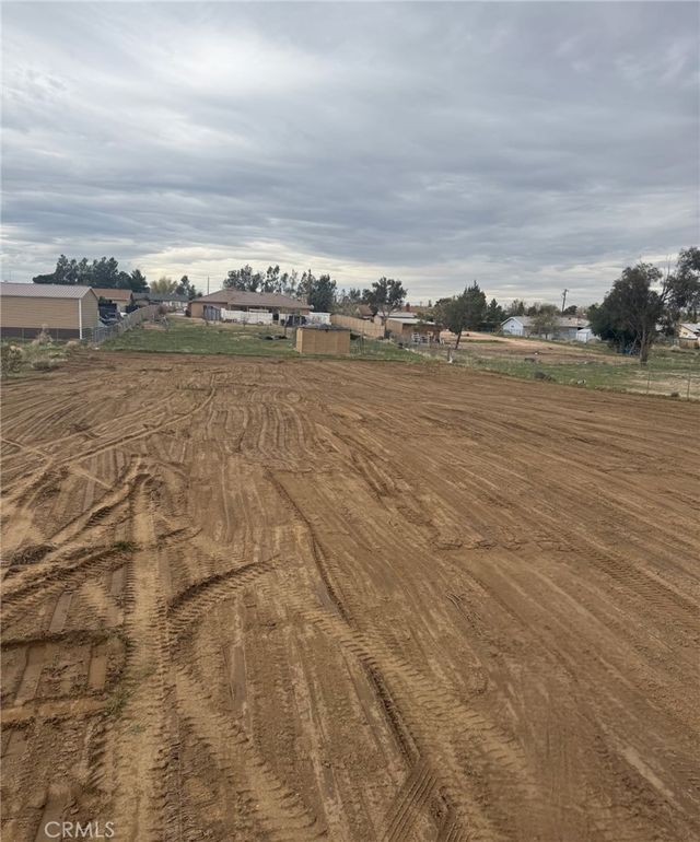Hesperia Road, Hesperia