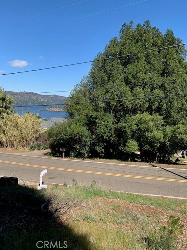 8299 N Heights, Kelseyville
