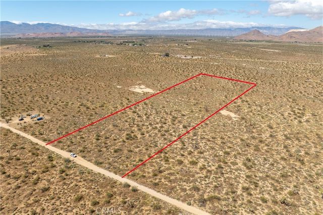 Champagne Avenue, Mojave