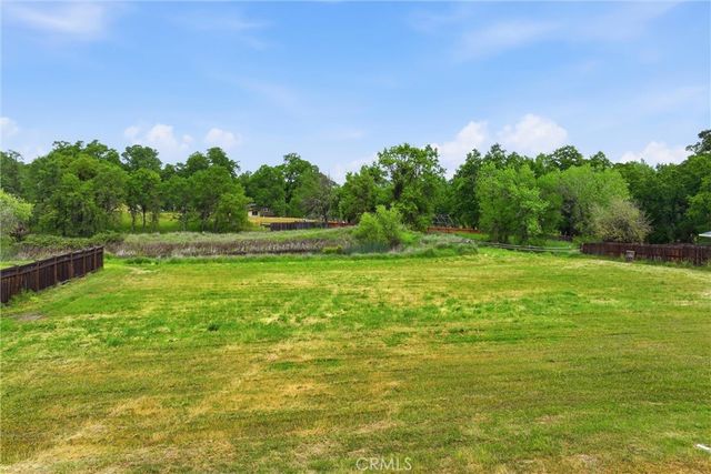 1100 Oak Park, Lakeport