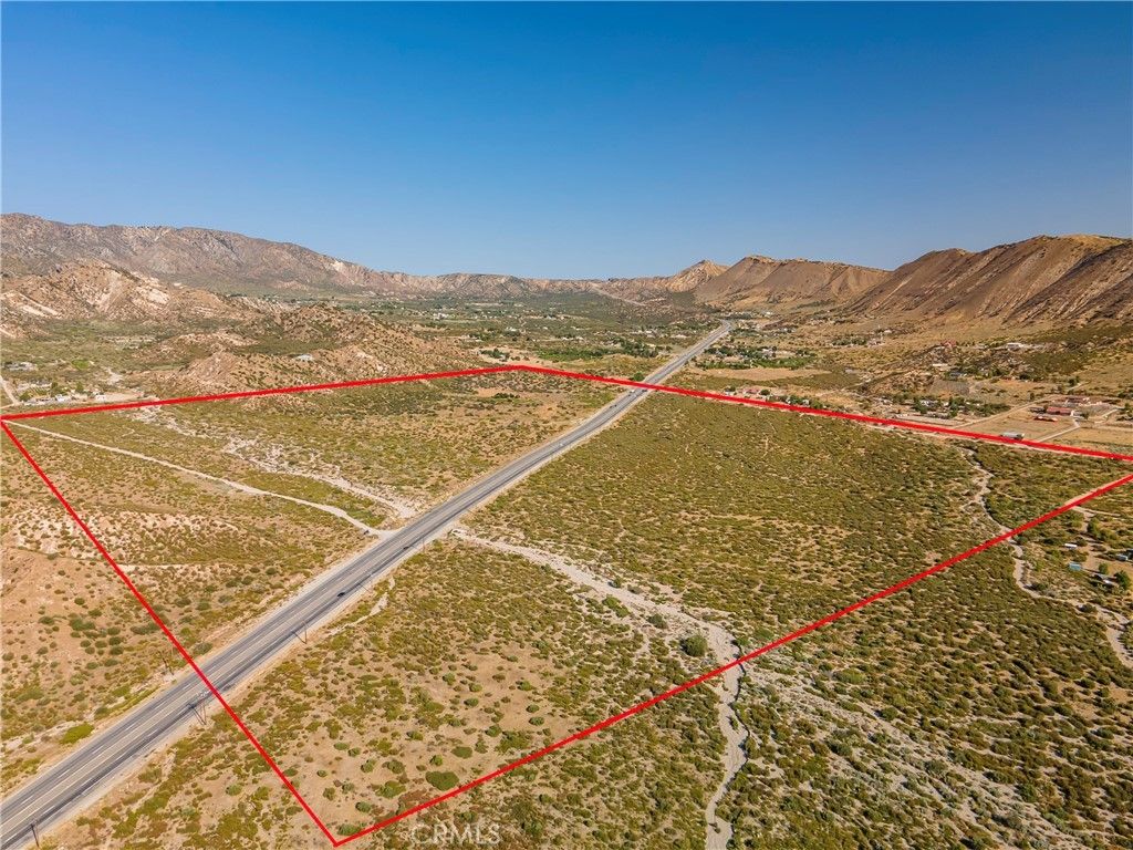 5916 Hwy 138, Phelan