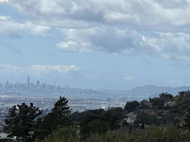 14381 Skyline Blvd, Oakland