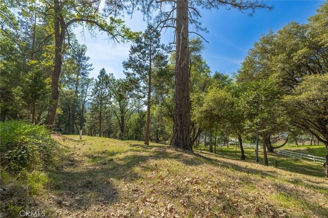 1 Oak Lane, Oakhurst