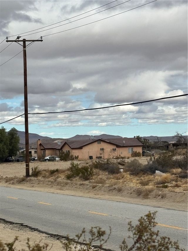 165 E Avenue S8, Palmdale